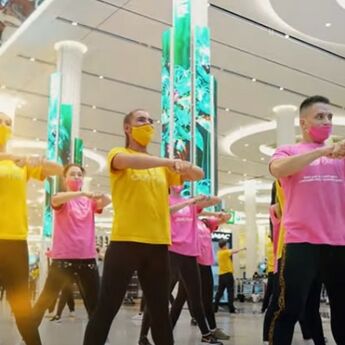 U ritmu himne EXPO Dubai 2020: Flash mob na aerodromu